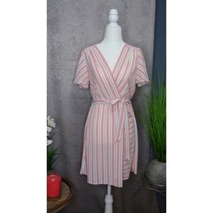 V-Cut short sleeve dress 🌸